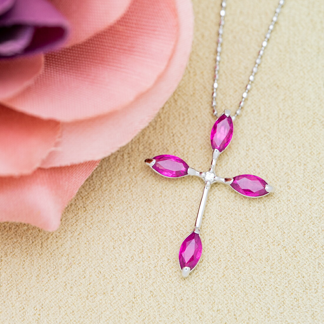 umu -アム- FINE JEWELRY STUIDIOルビー ダイヤモンド クロスモチーフ ペンダントトップcr0001_1.jpg