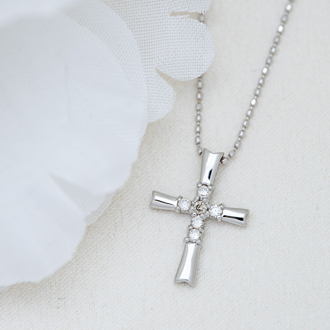 umu -アム- FINE JEWELRY STUIDIOダイヤモンド 0.1ct クロス ペンダントトップdj0006_1.jpg