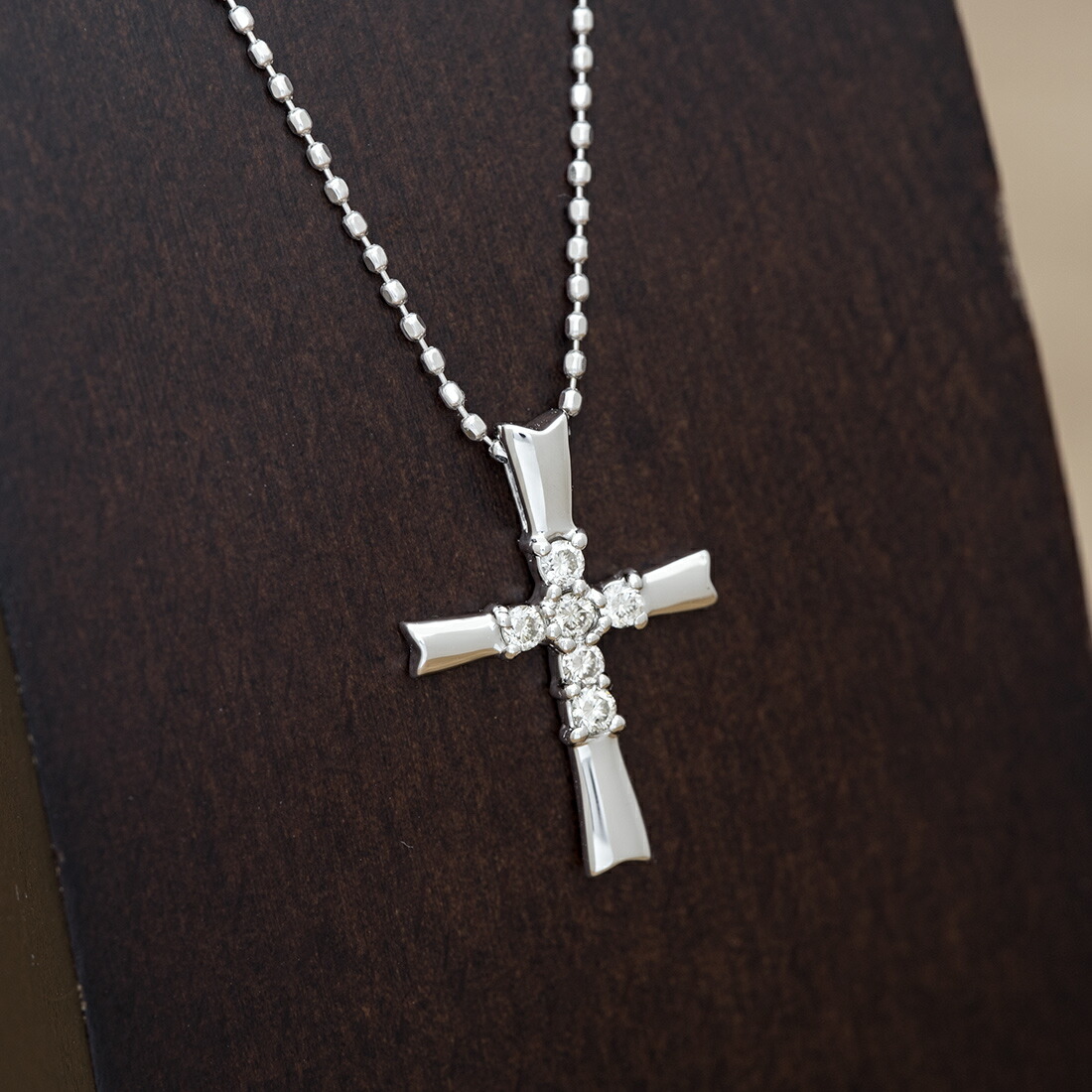 umu -アム- FINE JEWELRY STUIDIOダイヤモンド 0.1ct クロス ペンダントトップdj0006_kanban2.jpg