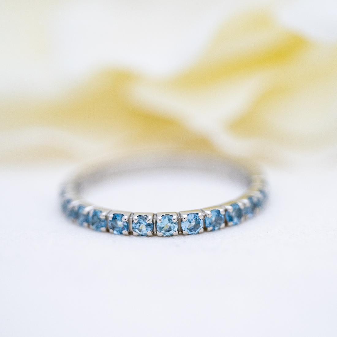 天然サンタマリアアクアマリン ダイヤモンド エタニティ 計0.58ct K18 天然サンタマリアアクアマリン ダイヤモンド エタニティ 計0.58
