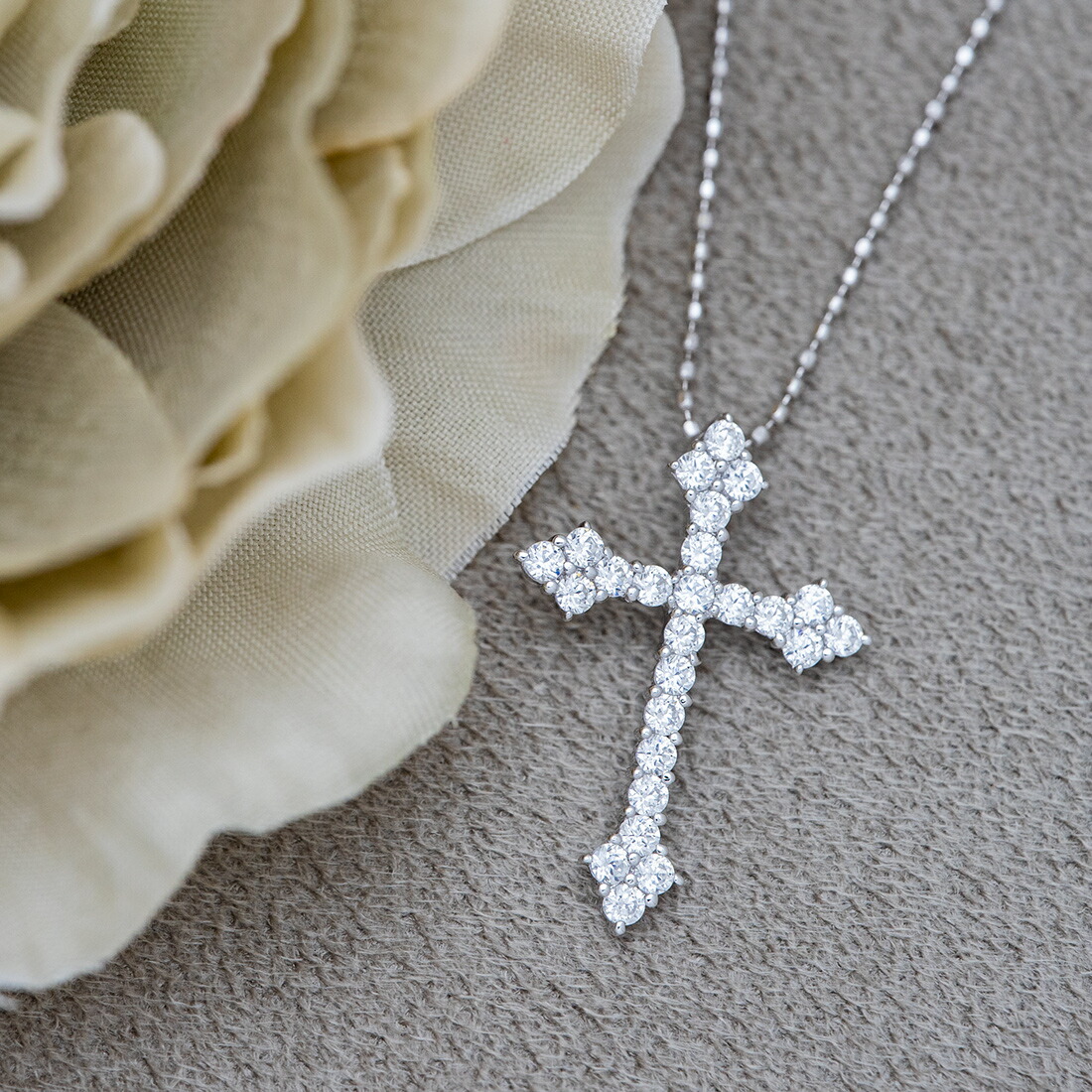 umu -アム- FINE JEWELRY STUIDIOキュービックジルコニア クロスモチーフ ペンダントトップkk0155_1.jpg
