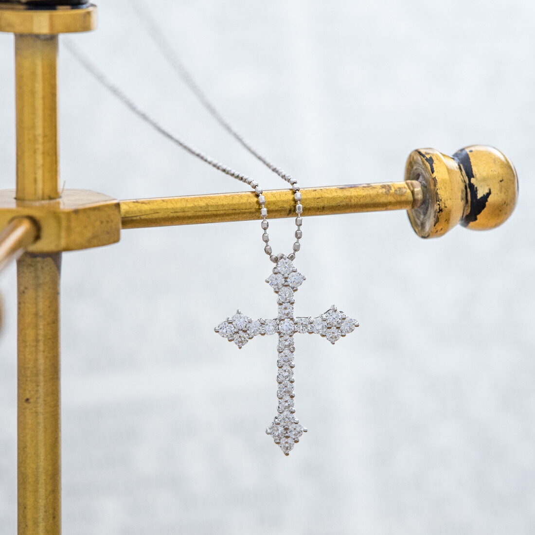 umu -アム- FINE JEWELRY STUIDIOキュービックジルコニア クロスモチーフ ペンダントトップkk0155_kanban2.jpg