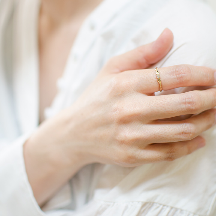 umu -アム- FINE JEWELRY STUIDIOダイヤモンド リング 「ondina」kk0410_i3.jpg