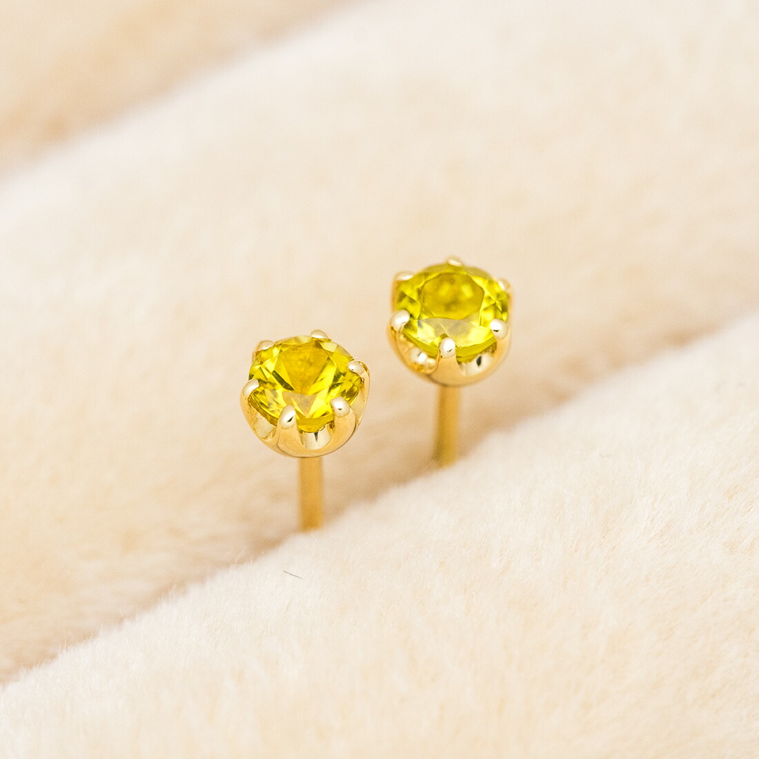 umu -アム- FINE JEWELRY STUIDIOカナリートルマリン スタッドピアスkk0563_kanban2.jpg