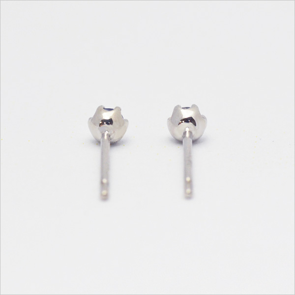 umu -アム- FINE JEWELRY STUIDIOブルーサファイア スタッドピアスimgrc0068786665.jpg