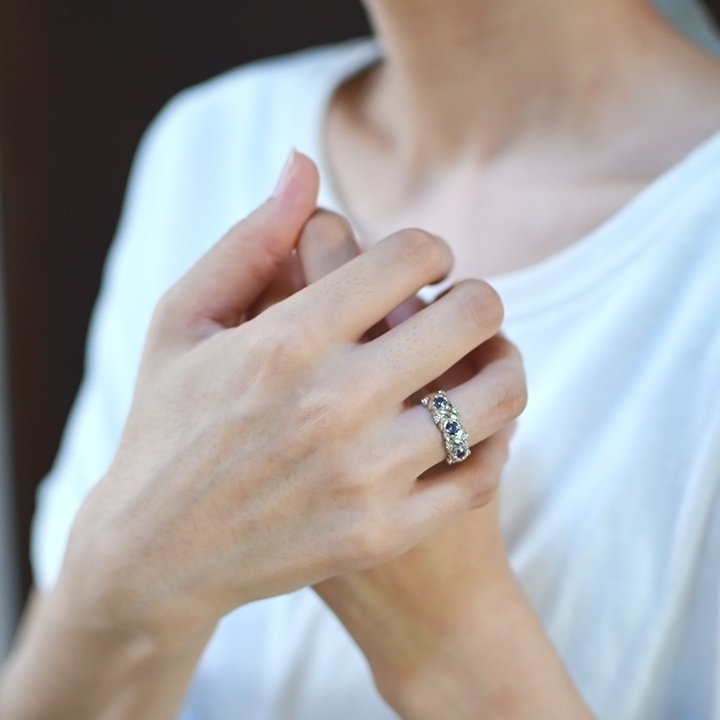 umu -アム- FINE JEWELRY STUIDIOアイオライト ダイヤモンド フラワーモチーフ リングkk0619_i2.jpg