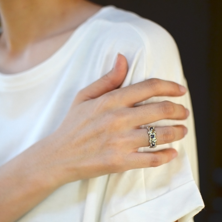 umu -アム- FINE JEWELRY STUIDIOアイオライト ダイヤモンド フラワーモチーフ リングkk0619_i3.jpg