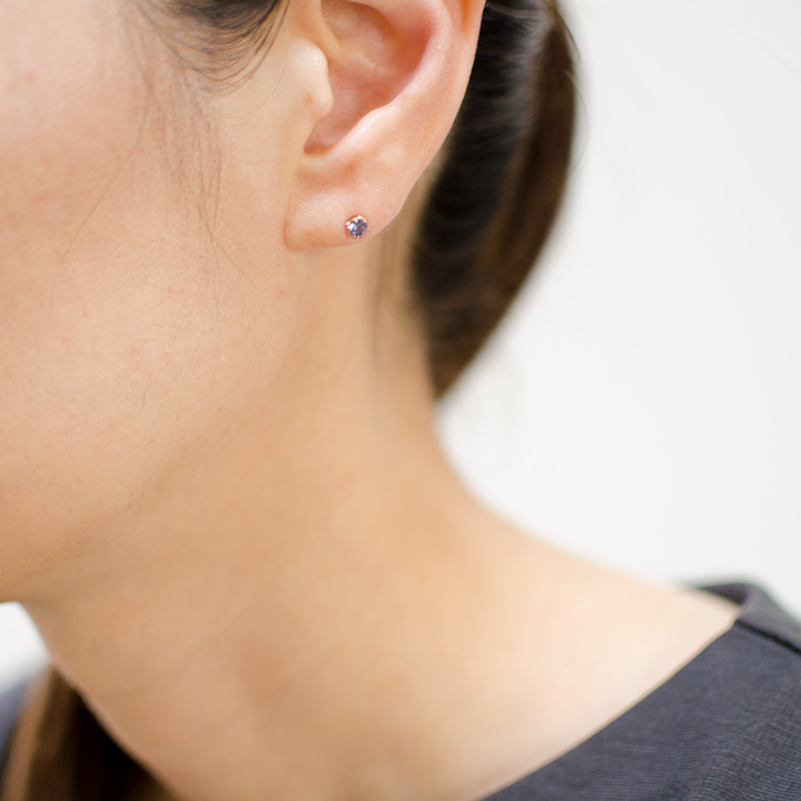 umu -アム- FINE JEWELRY STUIDIOK18 アイオライト スタッドピアスkk0623_i3.jpg