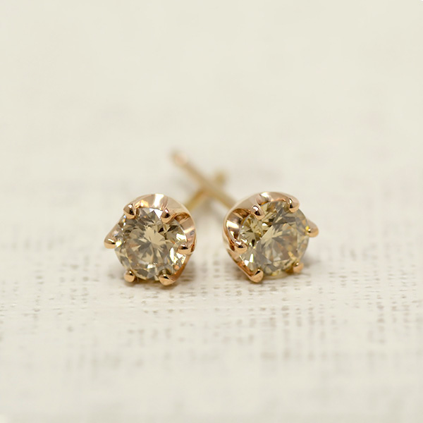 umu -アム- FINE JEWELRY STUIDIOK18 ブラウンダイヤモンド スタッドピアスkk0662_kanban2.jpg