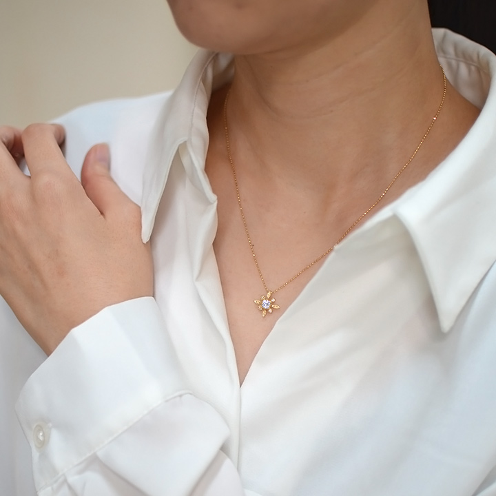 umu -アム- FINE JEWELRY STUIDIOK18 ホワイトサファイア ダイヤモンド ペンダントトップ 「solare」kk0797_i3.jpg