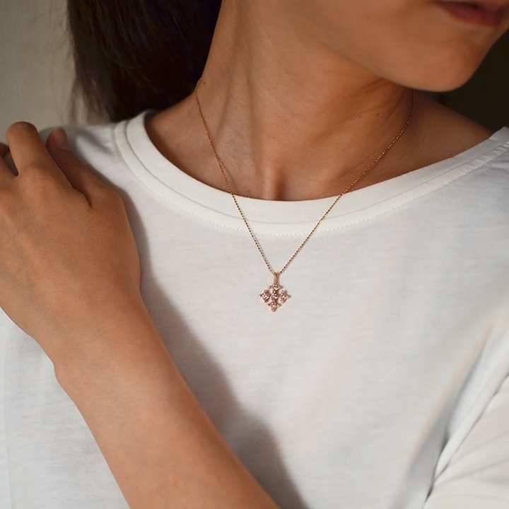 umu -アム- FINE JEWELRY STUIDIOK10 モルガナイト クロスモチーフ ペンダントトップ 「alone」kk0979_i3.jpg