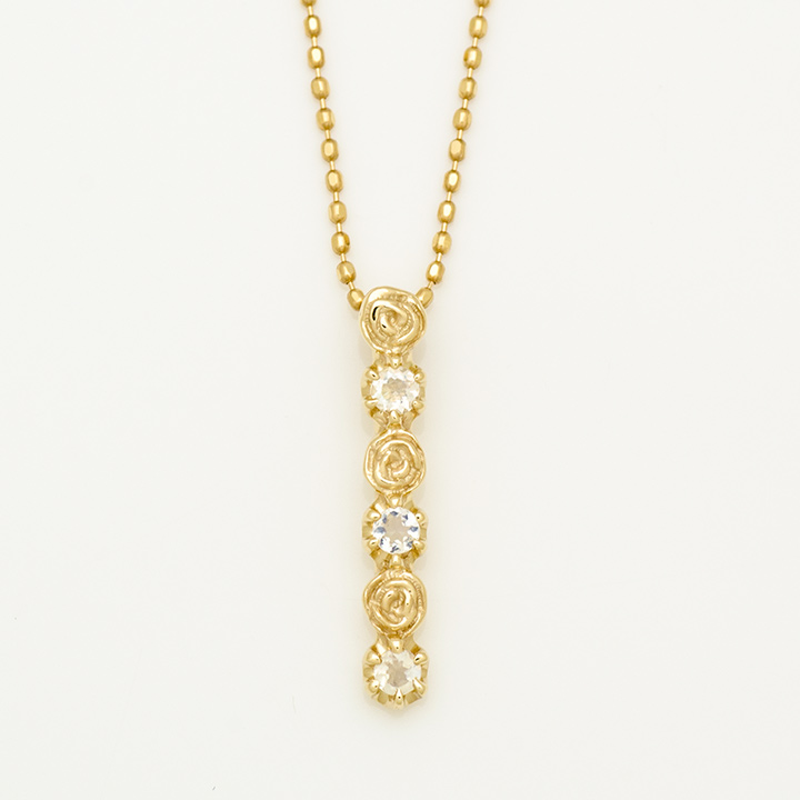 umu -アム- FINE JEWELRY STUIDIOK10 ブルームーンストーン バラ ペンダントトップ 「rosa」kk0983_m.jpg
