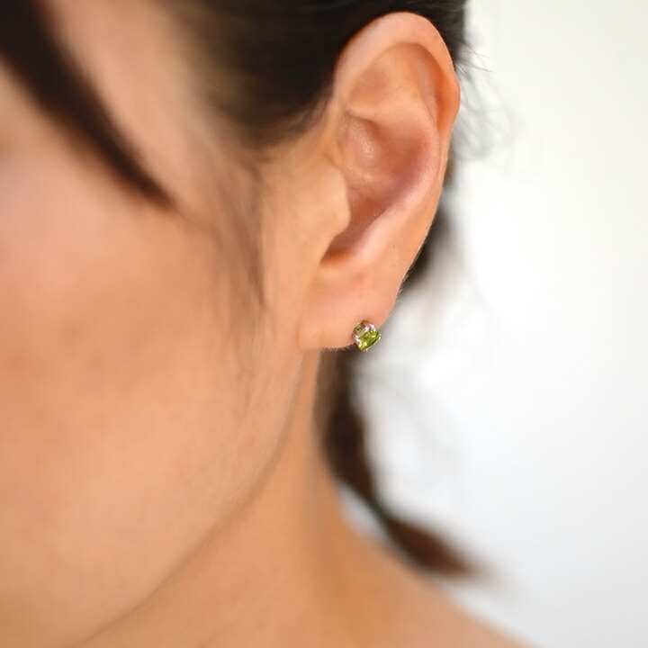 umu -アム- FINE JEWELRY STUIDIOペリドット スタッドピアスimgrc0078330527.jpg