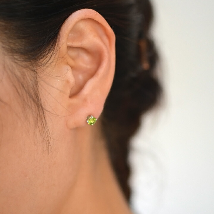 umu -アム- FINE JEWELRY STUIDIOペリドット スタッドピアスimgrc0078330528.jpg