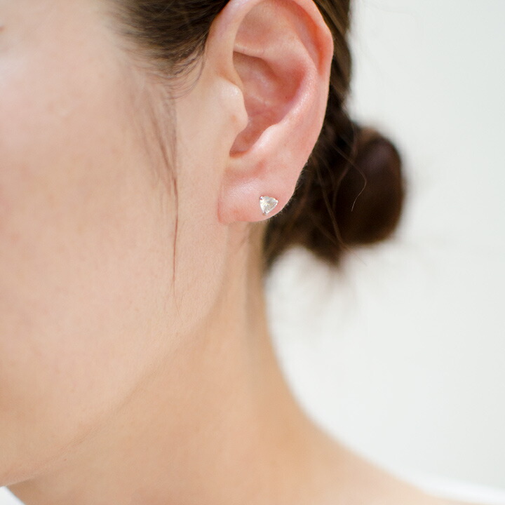 umu -アム- FINE JEWELRY STUIDIOブルームーンストーン ハート スタッドピアスpi0007_i3.jpg