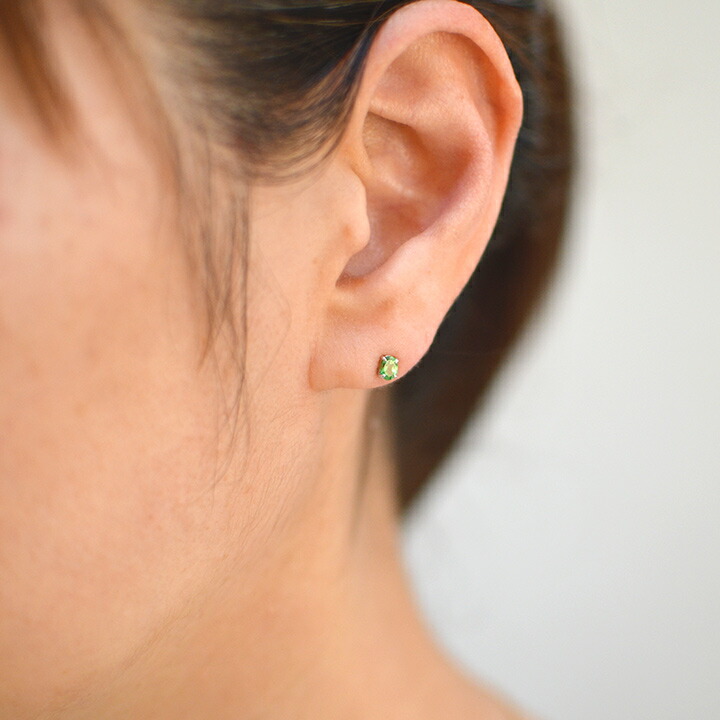 umu -アム- FINE JEWELRY STUIDIOグリーンガーネット スタッドピアスpi0011_i2.jpg