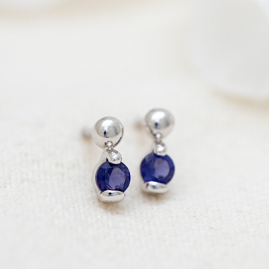 umu -アム- FINE JEWELRY STUIDIO | アイオライト スタッドピアス | 画像[pi0042_1.jpg]