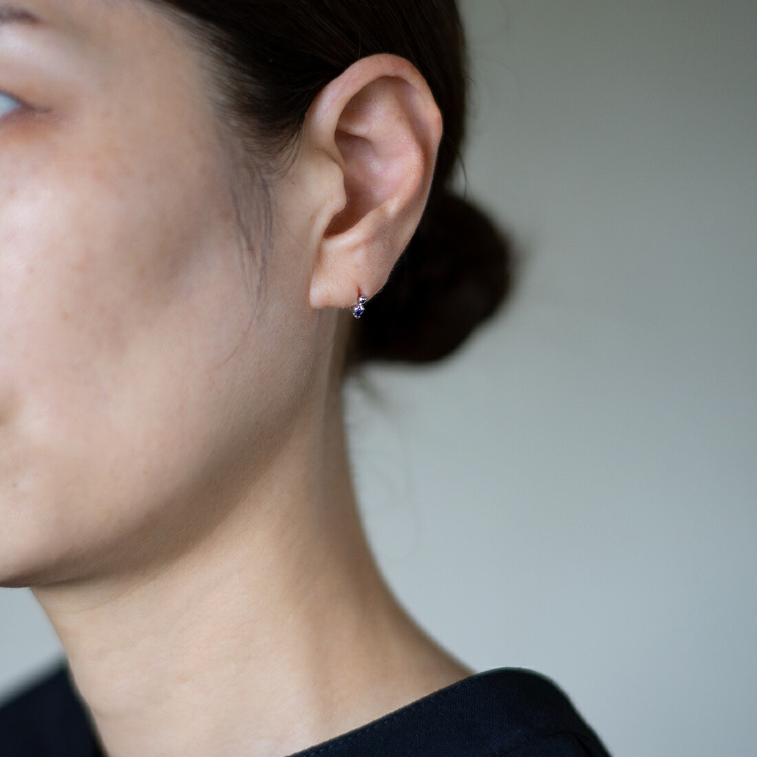 umu -アム- FINE JEWELRY STUIDIO | アイオライト スタッドピアス | 画像[pi0042_i2.jpg]