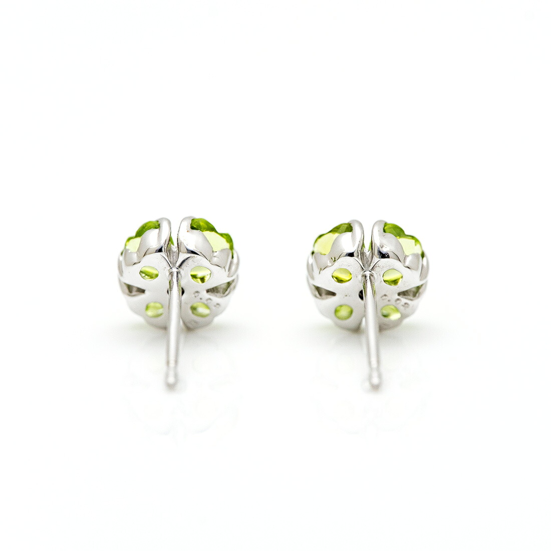 umu -アム- FINE JEWELRY STUIDIOペリドット クローバーモチーフ スタッドピアスpi0046_u.jpg