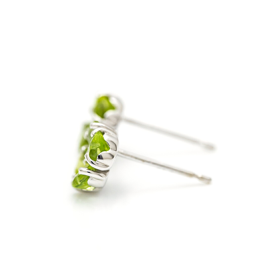 umu -アム- FINE JEWELRY STUIDIOペリドット クローバーモチーフ スタッドピアスpi0046_y.jpg