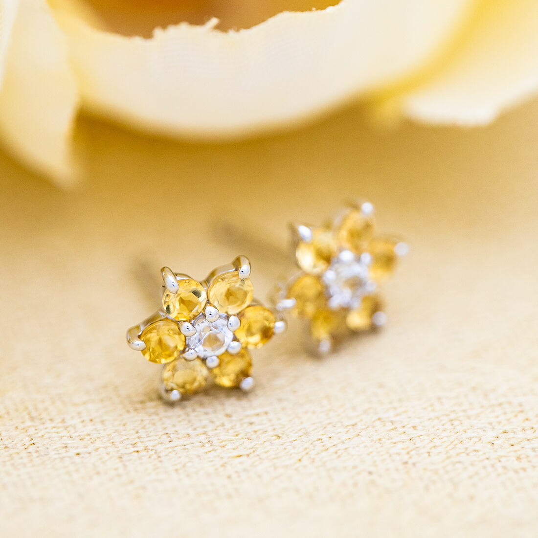 umu -アム- FINE JEWELRY STUIDIOシトリン ホワイトトパーズ フラワーモチーフ スタッドピアスpi0053_1.jpg