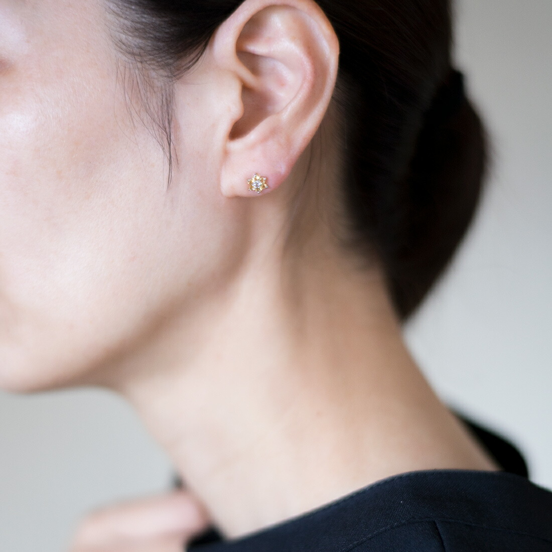 umu -アム- FINE JEWELRY STUIDIOシトリン ホワイトトパーズ フラワーモチーフ スタッドピアスpi0053_i3.jpg