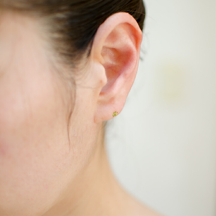 umu -アム- FINE JEWELRY STUIDIOミルククラウン ペリドット スタッドピアス 「bstondo」pi0054_i2.jpg