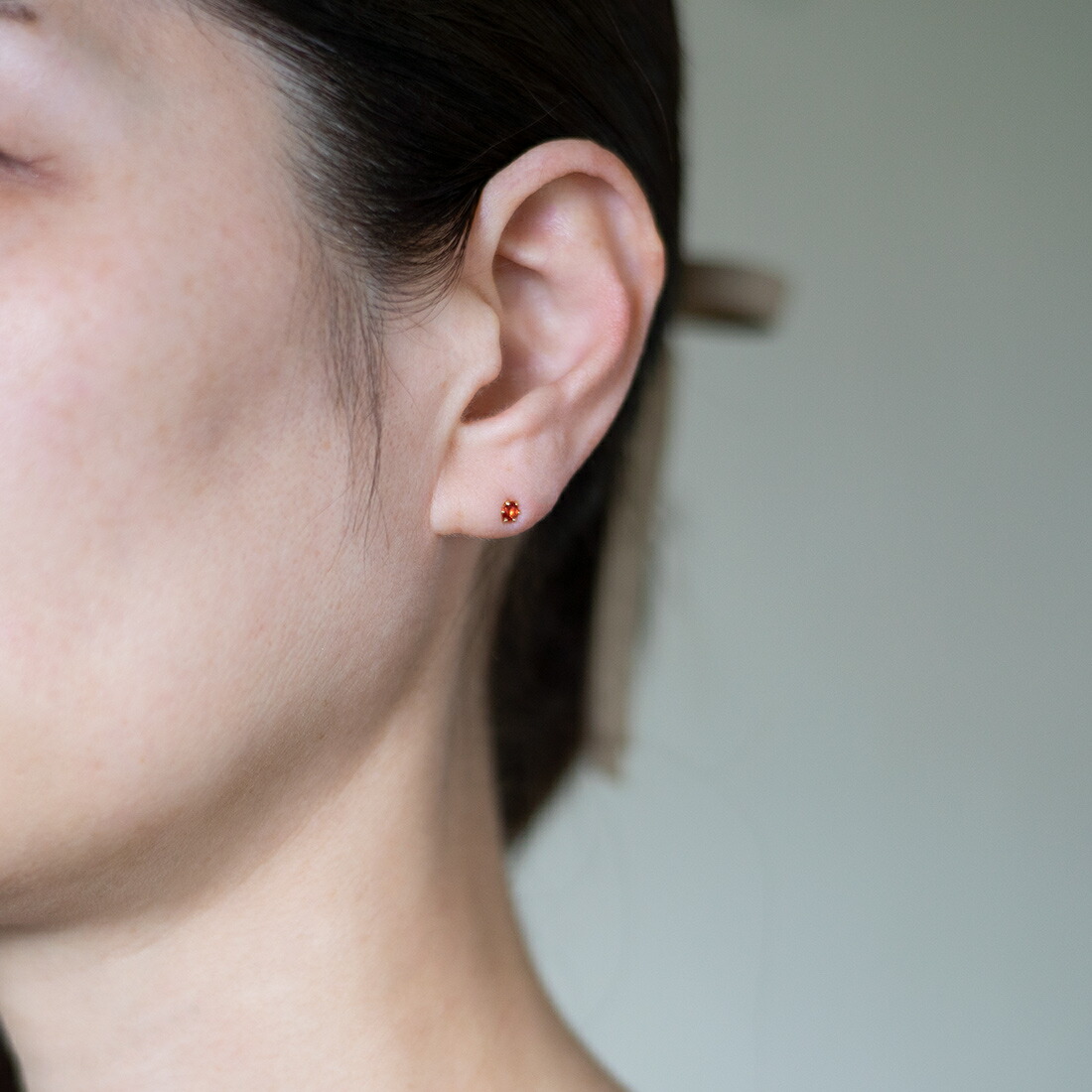 umu -アム- FINE JEWELRY STUIDIOミルククラウン オレンジサファイア スタッドピアス 「bstondo」pi0059_i2.jpg