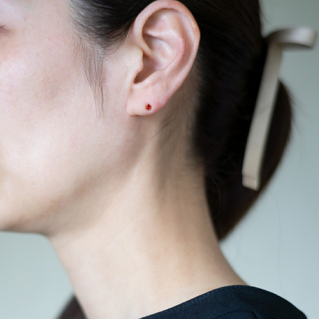 umu -アム- FINE JEWELRY STUIDIOミルククラウン オレンジサファイア スタッドピアス 「bstondo」pi0059_i3.jpg