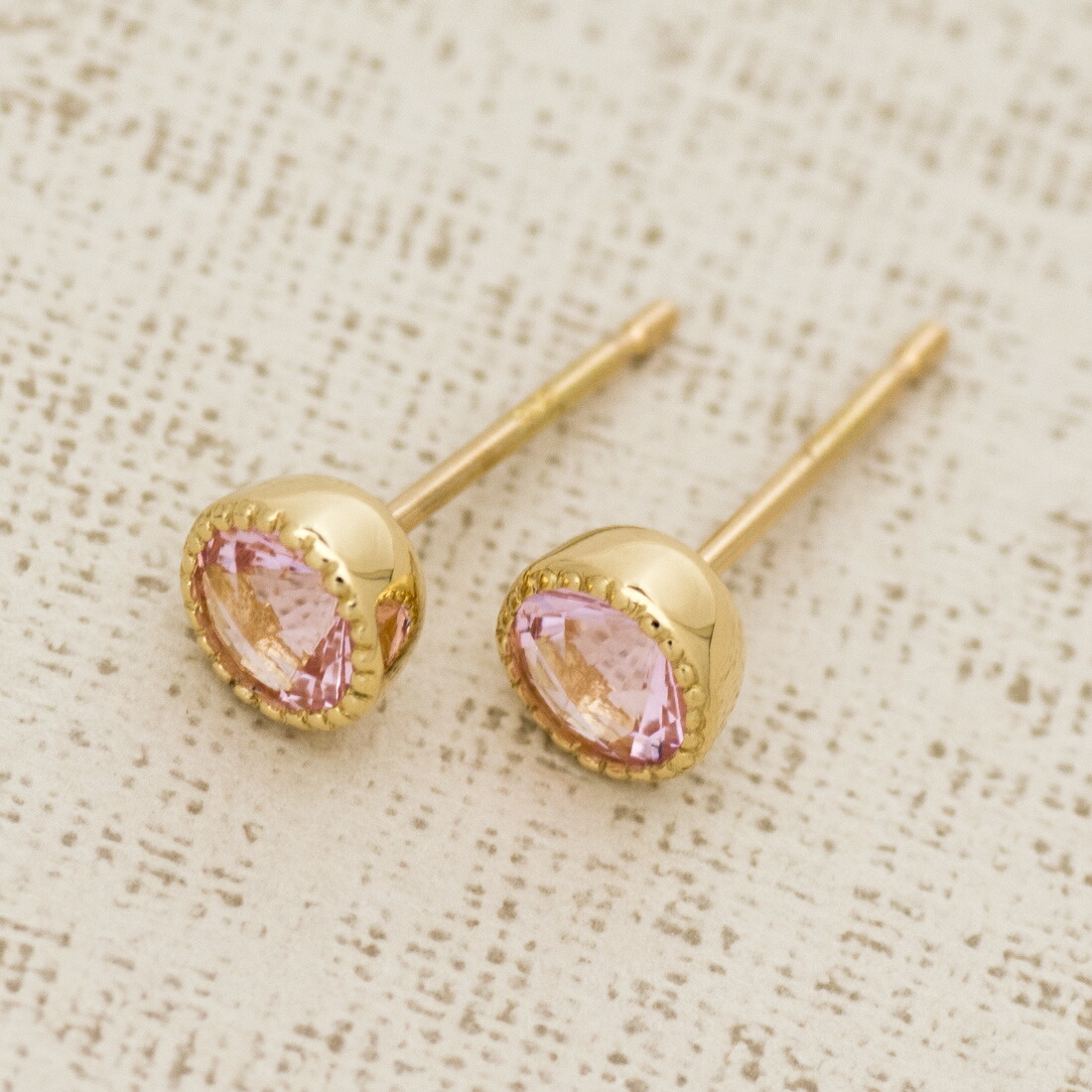 umu -アム- FINE JEWELRY STUIDIOピンククォーツ スタッドピアス 「epica」pi0067_kanban2.jpg