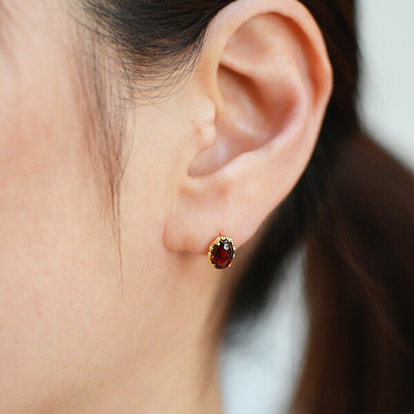 umu -アム- FINE JEWELRY STUIDIOガーネット スタッドピアス 「fresco」imgrc0074599087.jpg