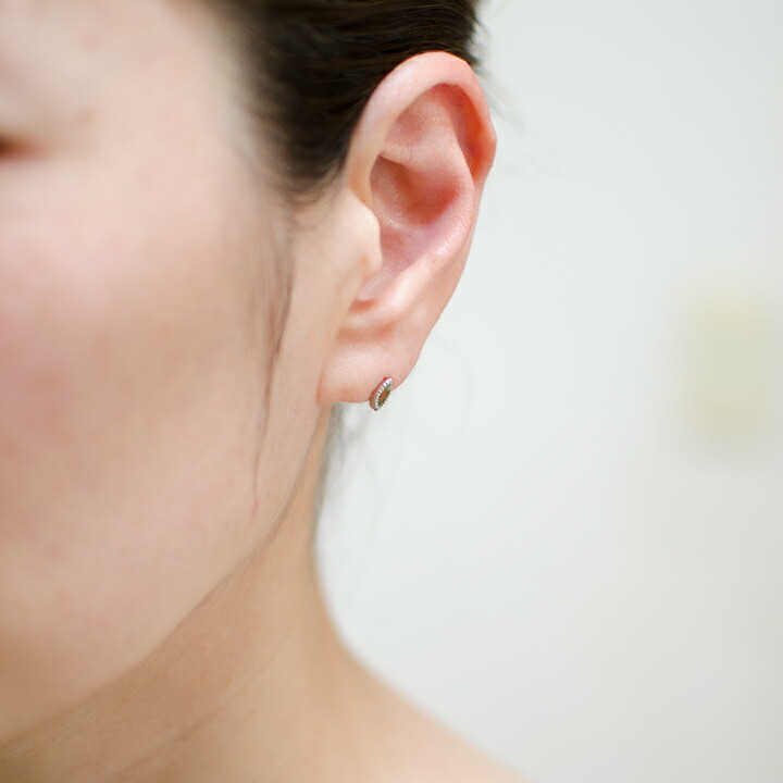 umu -アム- FINE JEWELRY STUIDIOマーキス ペリドット スタッドピアスpi0091_i2.jpg