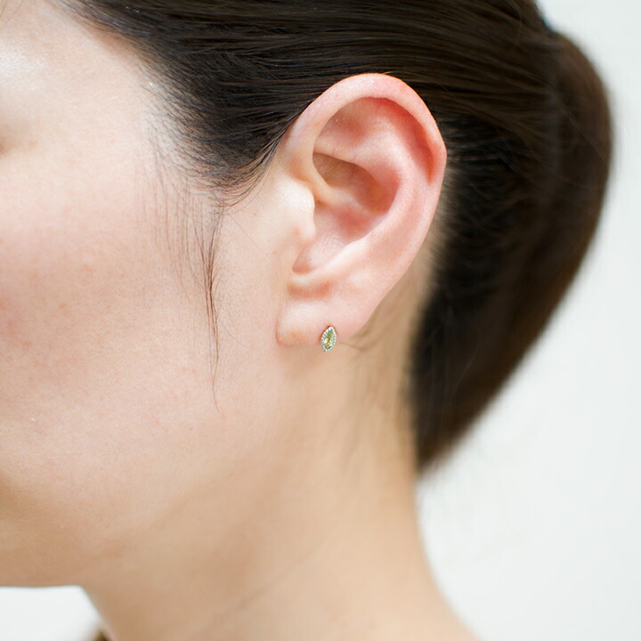 umu -アム- FINE JEWELRY STUIDIOマーキス ペリドット スタッドピアスpi0091_i3.jpg