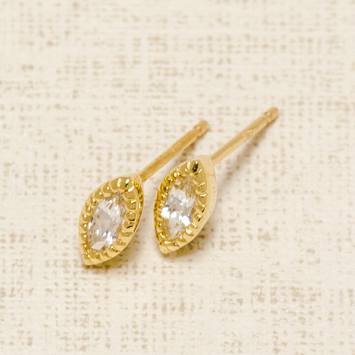 umu -アム- FINE JEWELRY STUIDIOマーキス ホワイトサファイア スタッドピアスpi0099_kanban2.jpg