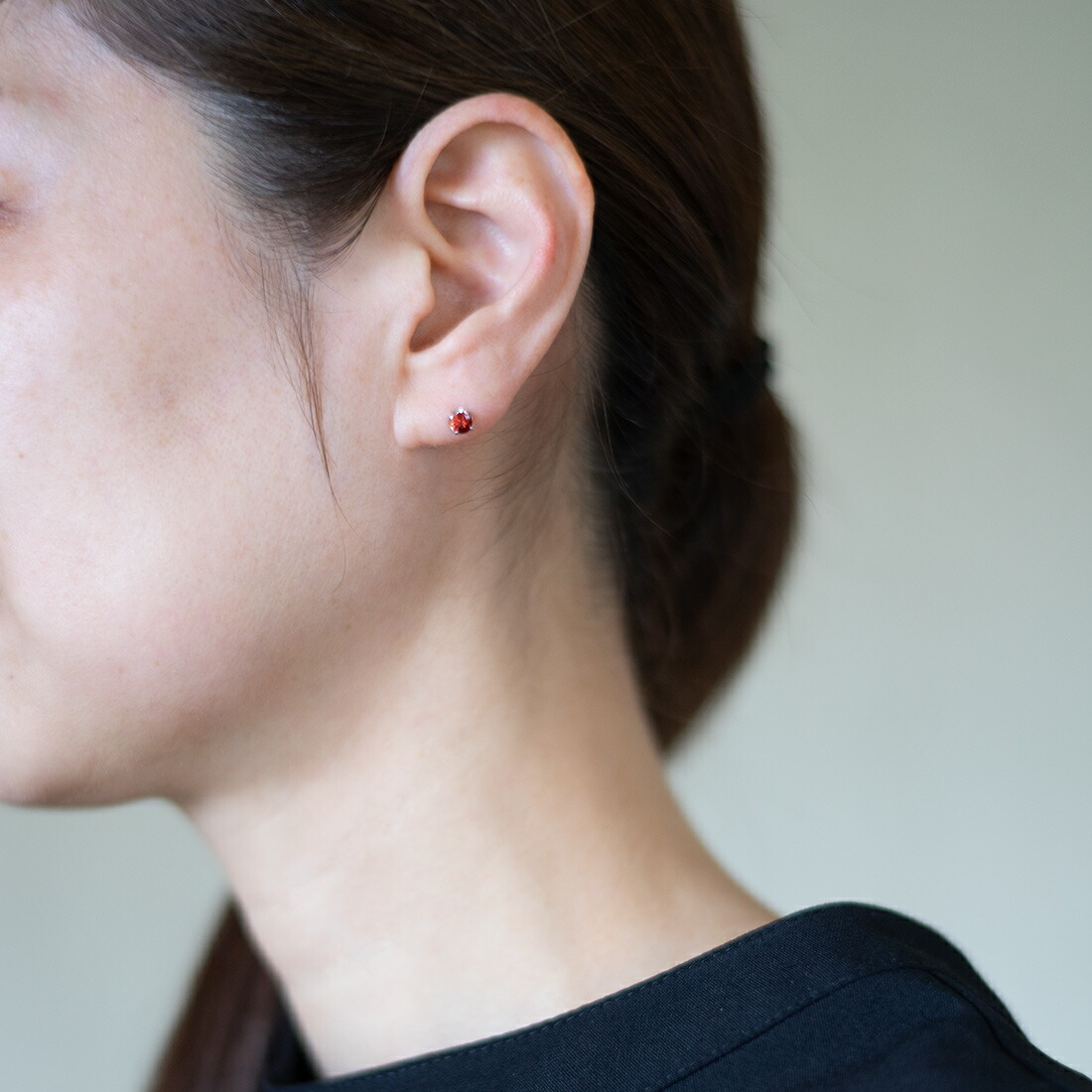 umu -アム- FINE JEWELRY STUIDIOアンデシン スタッドピアス 「attore」pi0105_i3.jpg