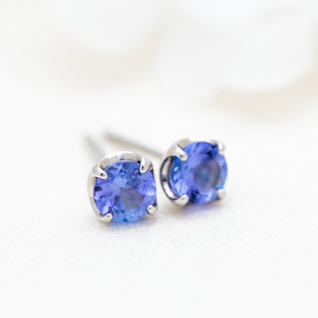 umu -アム- FINE JEWELRY STUIDIOタンザナイト スタッドピアス 「attore」pi0112_1.jpg
