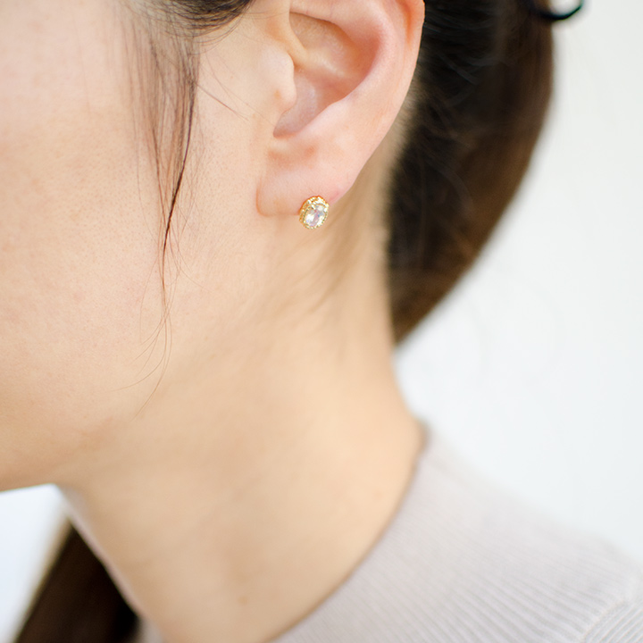 umu -アム- FINE JEWELRY STUIDIOK18 ブルームーンストーン ピアス 「partenone」pi0117_i3.jpg