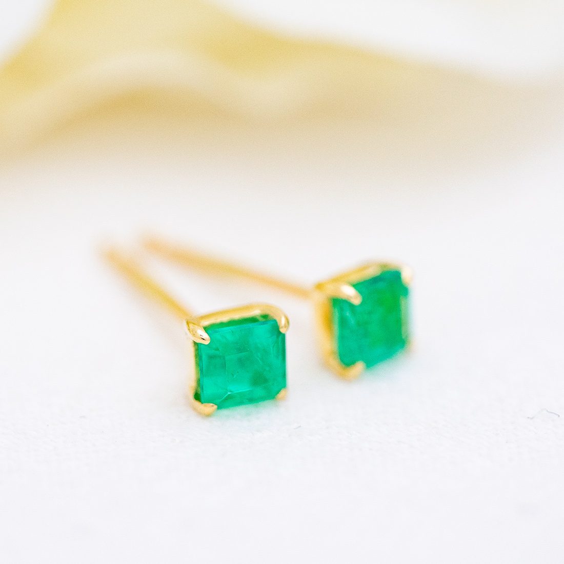 umu -アム- FINE JEWELRY STUIDIOK18 エメラルド ピアス 「quadoro」pi0145_1.jpg