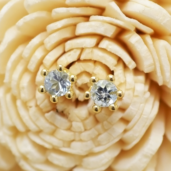 umu -アム- FINE JEWELRY STUIDIOK18 アクアマリン スタッドピアス 「reginetta」pi0146_kanban2.jpg