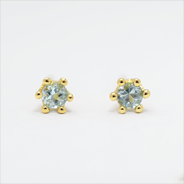 umu -アム- FINE JEWELRY STUIDIOK18 アクアマリン スタッドピアス 「reginetta」pi0146_m.jpg