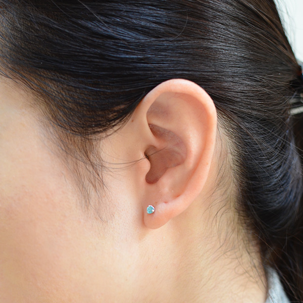 umu -アム- FINE JEWELRY STUIDIOK18 ブルージルコン スタッドピアス 「cielo」pi0153_i2.jpg
