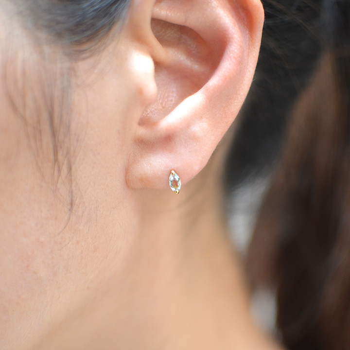 umu -アム- FINE JEWELRY STUIDIOK18 マーキス アクアマリン スタッドピアス 「saetta」pi0162_i2.jpg