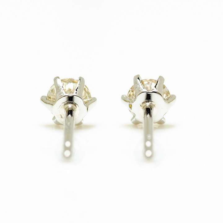 umu -アム- FINE JEWELRY STUIDIOPT900 ダイヤモンド 0.2ct スタッドピアスpi0173_u.jpg