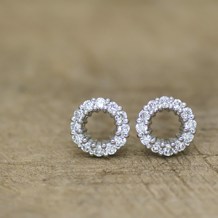 umu -アム- FINE JEWELRY STUIDIOPT900 ダイヤモンド 0.24ct スタッドピアス 「halo」pi0185_2.jpg