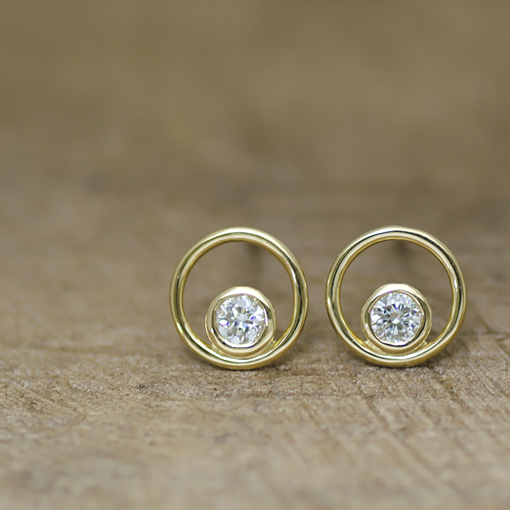 umu -アム- FINE JEWELRY STUIDIOK18 ダイヤモンド 0.2ct スタッドピアス 「moon」pi0187_2.jpg