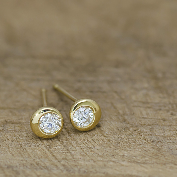 umu -アム- FINE JEWELRY STUIDIOK18 ダイヤモンド 0.2ct スタッドピアス 「moon」pi0188_1.jpg