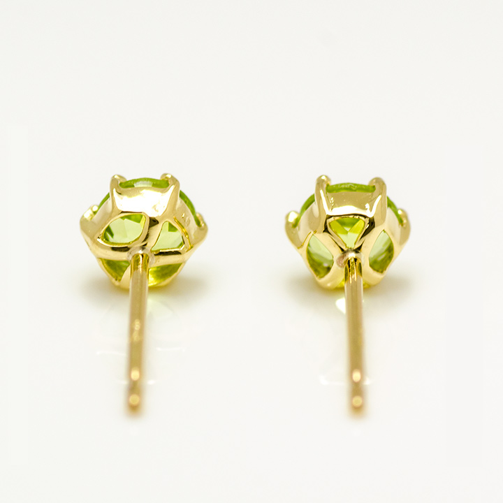 umu -アム- FINE JEWELRY STUIDIOK18 ペリドット スタッドピアス 「involtare」pi0189_u.jpg