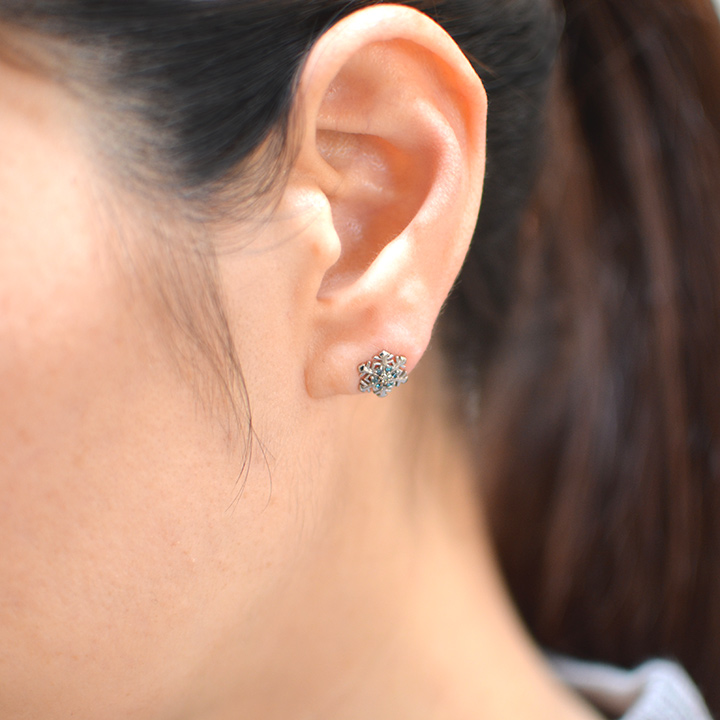 umu -アム- FINE JEWELRY STUIDIOK18 ブルーダイヤモンド ダイヤモンド スノーモチーフ スタッドピアスpi0191_i2.jpg
