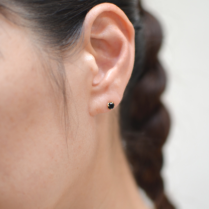 umu -アム- FINE JEWELRY STUIDIOK18 オニキス スタッドピアス 「attore」pi0197_i2.jpg