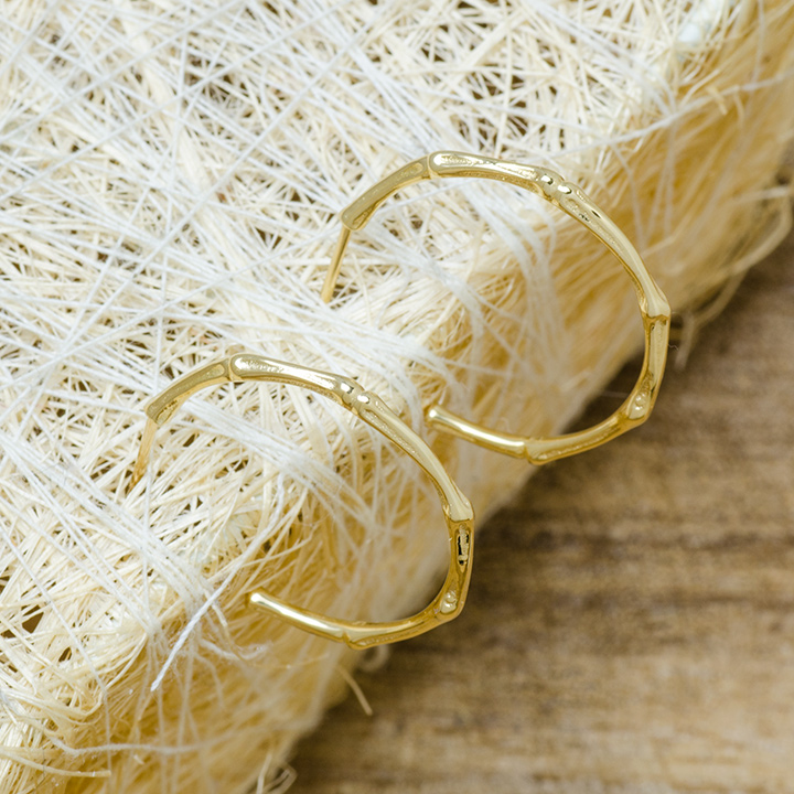 umu -アム- FINE JEWELRY STUIDIOバンブーモチーフ フープピアス 「bambu」pi0201_kanban2.jpg